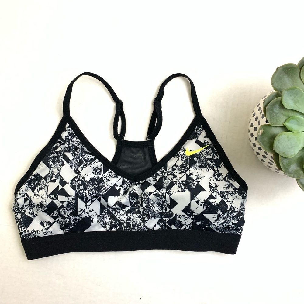 Nike Dri-Fit Sports Bra 440